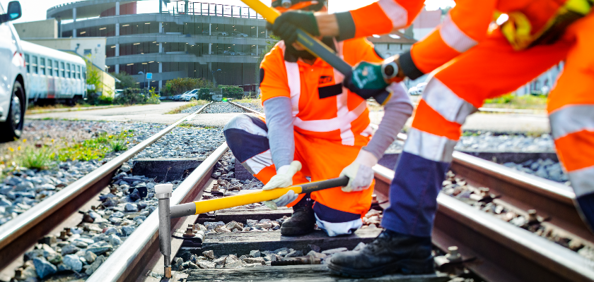 Sébastien Georjon, SNCF Réseau : « L’enfonce-cheville Leborgne sécurise grandement le travail des cheminots »