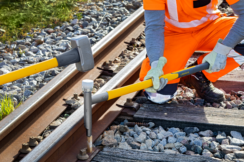 Sébastien Georjon, SNCF Réseau : « L’enfonce-cheville Leborgne sécurise grandement le travail des cheminots »