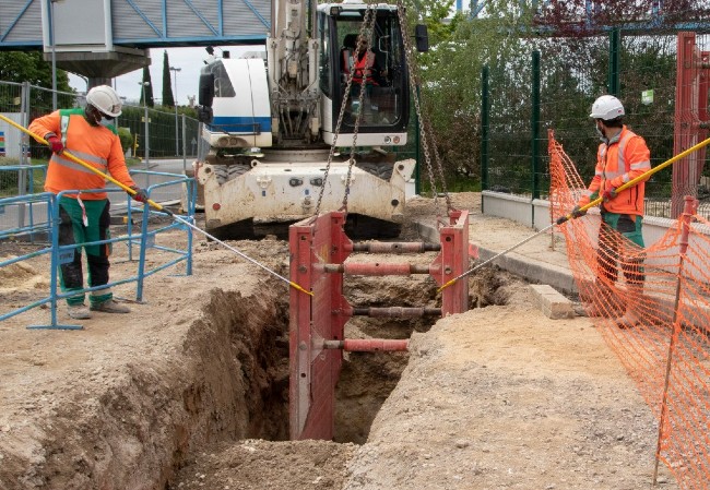 La gaffe manche télescopique Nanovib® Leborgne® : sécuriser la manutention de charges élinguées