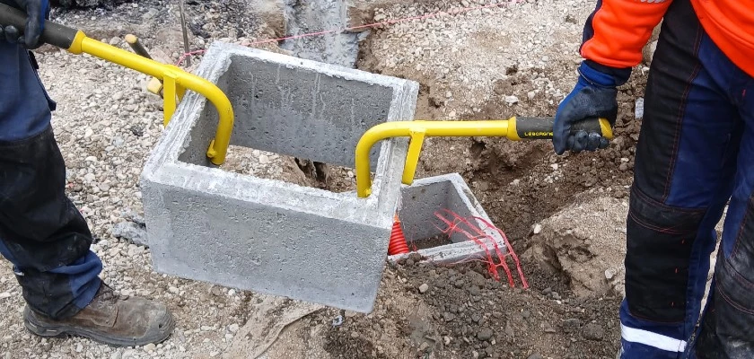 Quand le terrain inspire l'innovation : Leborgne et Eurovia collaborent pour développer une pince à rehausses béton